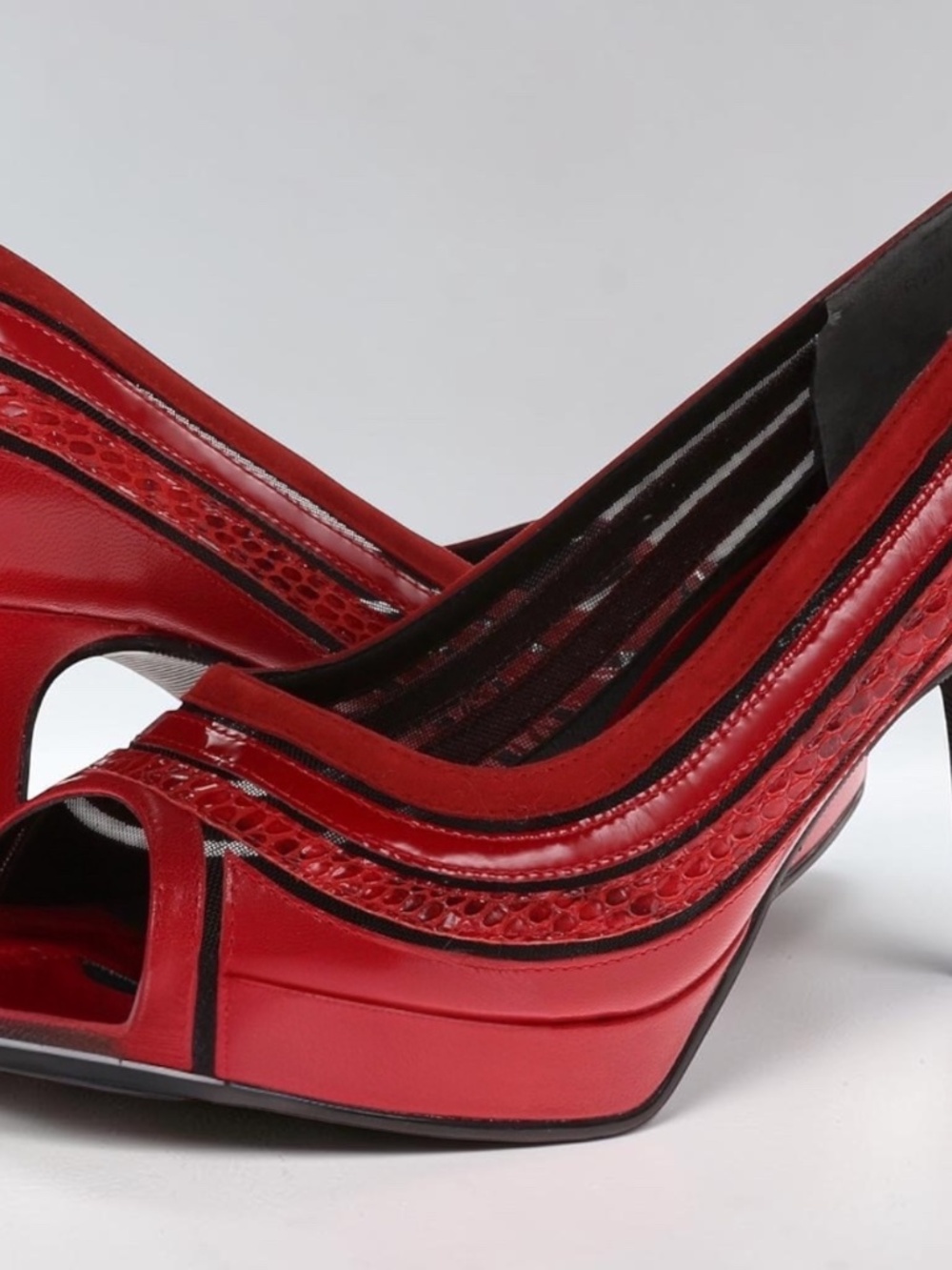 Rose Petals Poet Red Mesh Peep Toe Platform Pumps Heels Size 7M Comfort